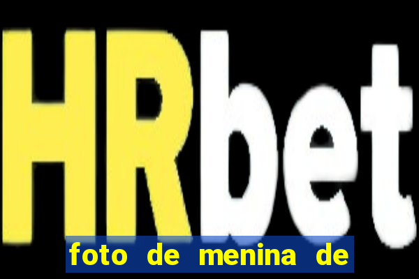 foto de menina de cabelo cacheado fake
