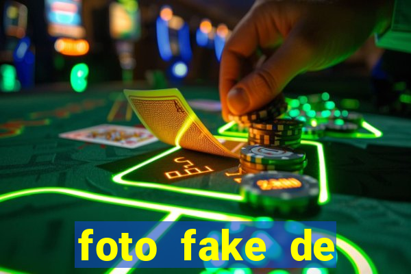 foto fake de menina cacheada